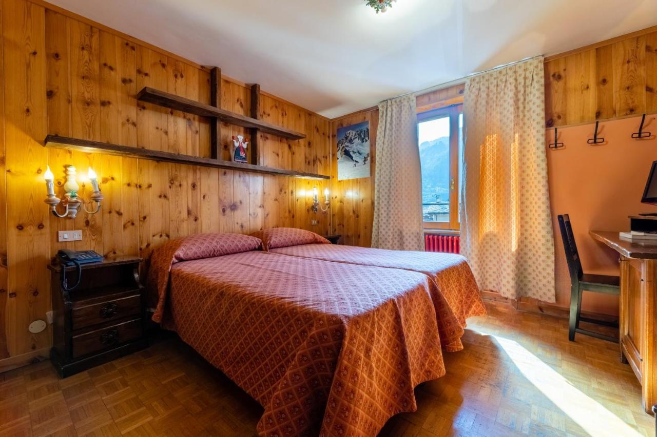 Hotel Cristallo Courmayeur Exterior photo
