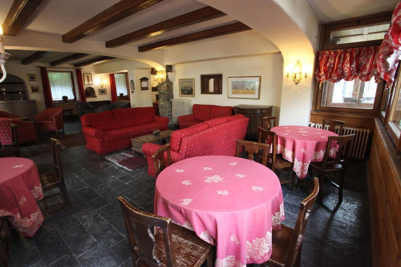Hotel Cristallo Courmayeur Exterior photo